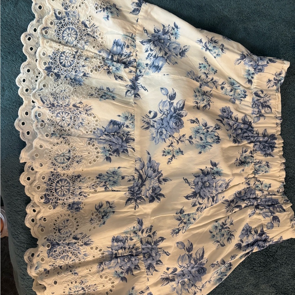 Floral Lace Skirt in Blue and White